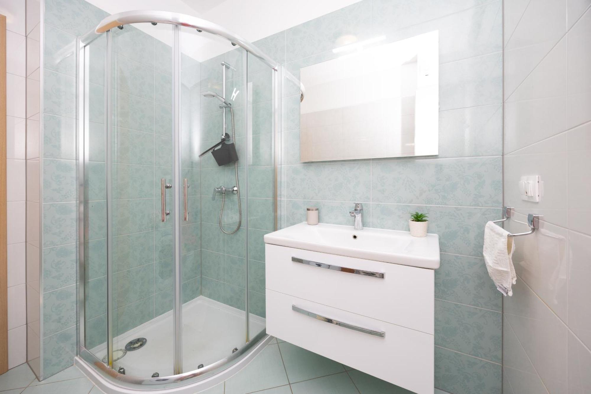 Apartman Markulin โตรกีร์ ภายนอก รูปภาพ