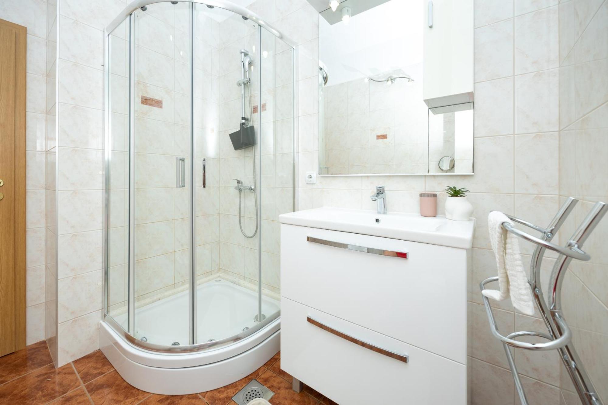 Apartman Markulin โตรกีร์ ภายนอก รูปภาพ