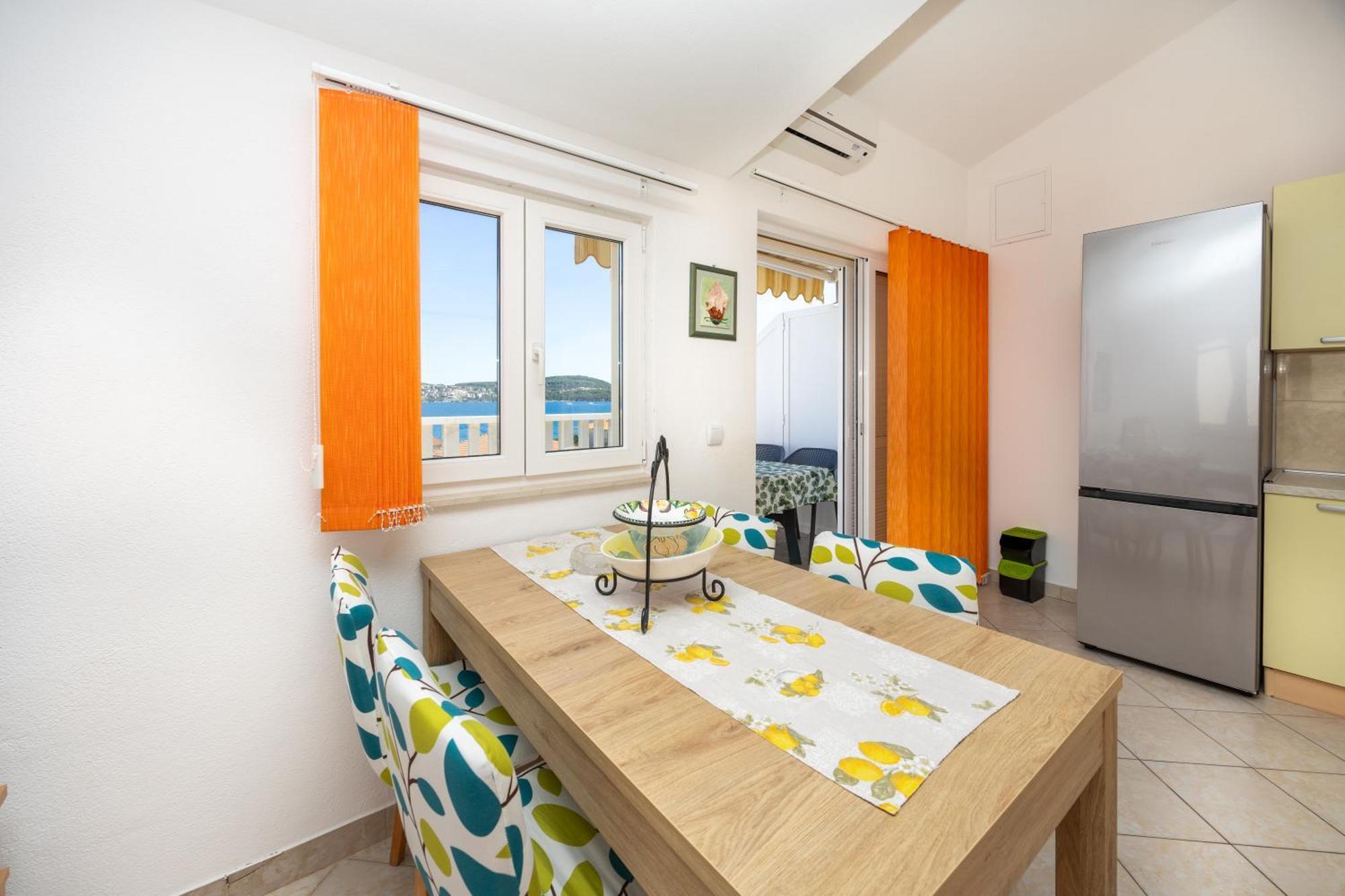 Apartman Markulin โตรกีร์ ภายนอก รูปภาพ