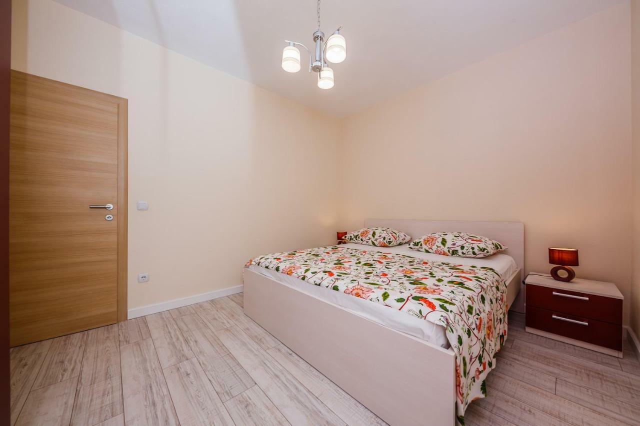 Apartman Markulin โตรกีร์ ภายนอก รูปภาพ