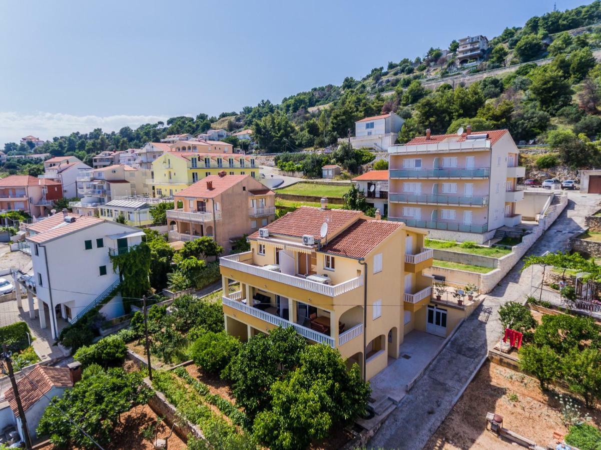 Apartman Markulin โตรกีร์ ภายนอก รูปภาพ